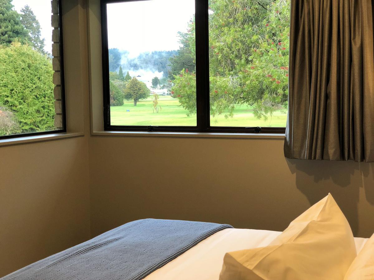 Luxury K-Lodge With Golf Course View-Rotorua Kültér fotó